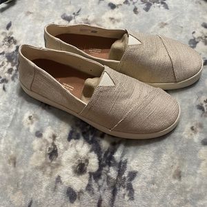 New Toms Avalon rose gold slip on